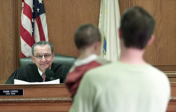 من هو قاضي الرحمة الذي جذب اهتمام الملايين؟! صورة رقم 1