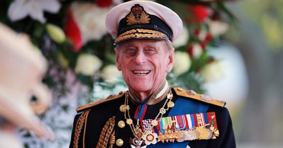 أشهر زلات لسان الأمير فيليب وتصريحاته السخيفة صورة رقم 5