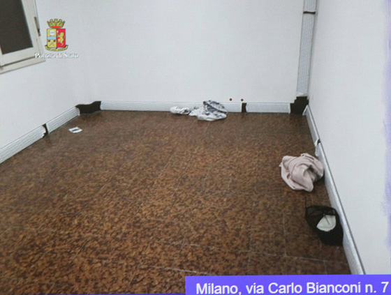 بريطاني خطف عارضة أزياء وهدد ببيعها في مزاد عبر الإنترنت صورة رقم 21