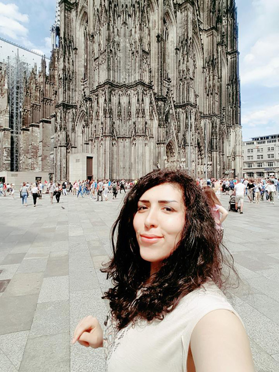 قصة كيرلس المصري الذي اصبح كارلا وصراع المجتمع مقابل الهرمونات صورة رقم 12