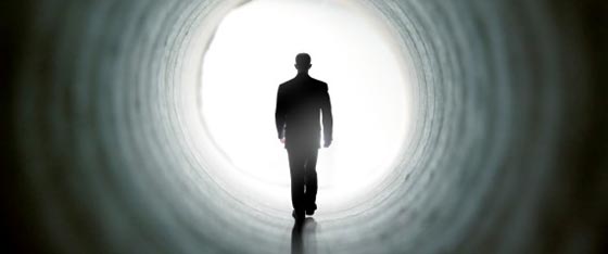 عائدون بعد الموت الاكلينيكي يروون ما شاهدوه في العالم الآخر! صورة رقم 1