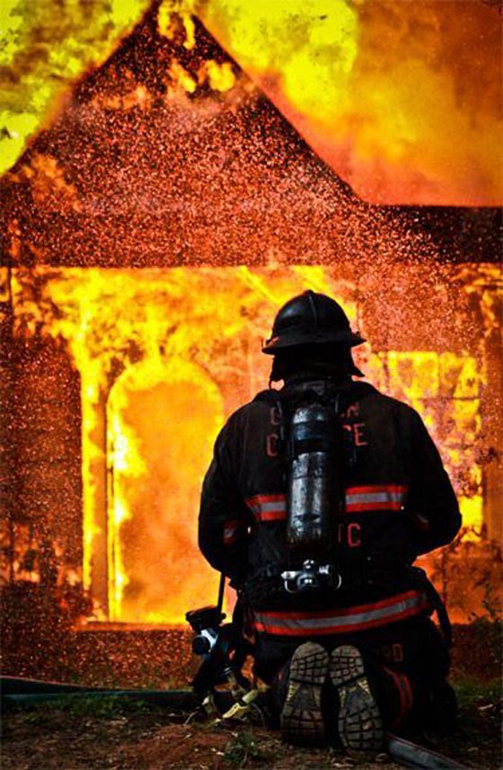 صدمة في ايطاليا.. رجل اطفاء يشعل الحرائق في الغابات لكسب المال! صورة رقم 4