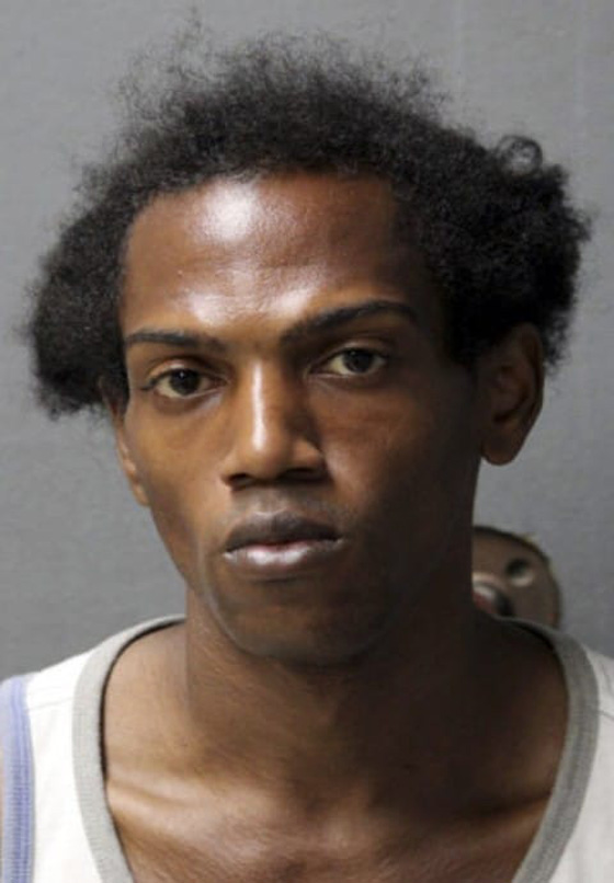 ذهب لايداع مليون دولار في البنك فاعتقل بشبهة التجارة بالمخدرات صورة رقم 1