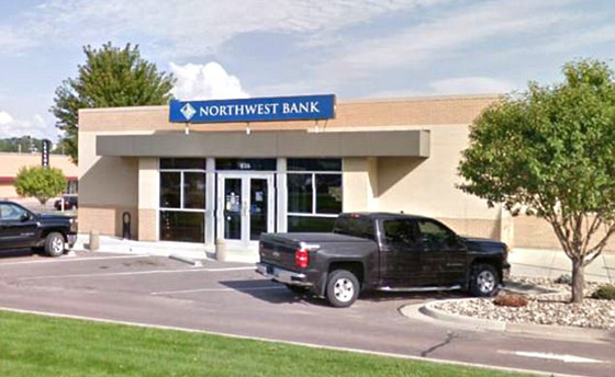 ذهب لايداع مليون دولار في البنك فاعتقل بشبهة التجارة بالمخدرات صورة رقم 2