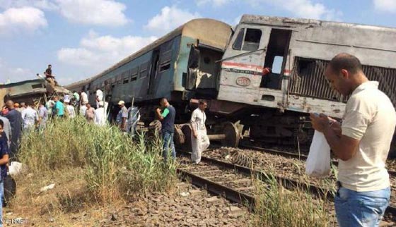 فيدو وصور.. نحو 50 قتيلا في تصادم مروّع بين قطارين بالاسكندرية صورة رقم 1
