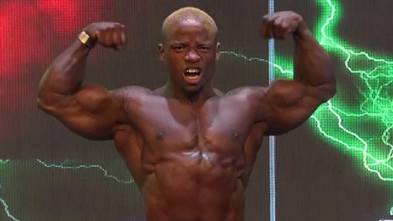 فيديو مؤلم.. حركة استعراضية تنهي حياة بطل في كمال الأجسام أمام الجمهور صورة رقم 8