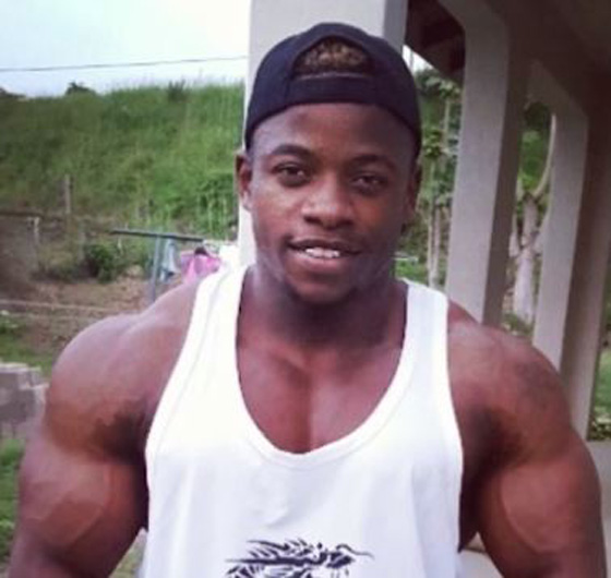 فيديو مؤلم.. حركة استعراضية تنهي حياة بطل في كمال الأجسام أمام الجمهور صورة رقم 9