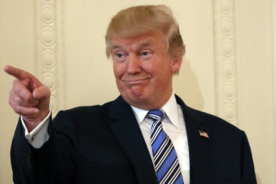 سكان جزيرة غوام يتضرعون الى الله ليحنن قلب الزعيم الكوري وترامب يطمأنهم صورة رقم 12