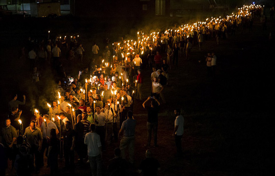 أمريكا: قتيلة وجرحى في حادثة دهس واشتباكات بفرجينيا صورة رقم 34