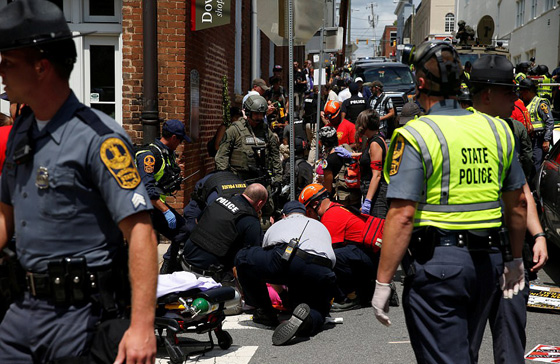 أمريكا: قتيلة وجرحى في حادثة دهس واشتباكات بفرجينيا صورة رقم 24