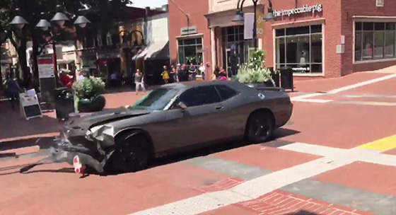 أمريكا: قتيلة وجرحى في حادثة دهس واشتباكات بفرجينيا صورة رقم 14