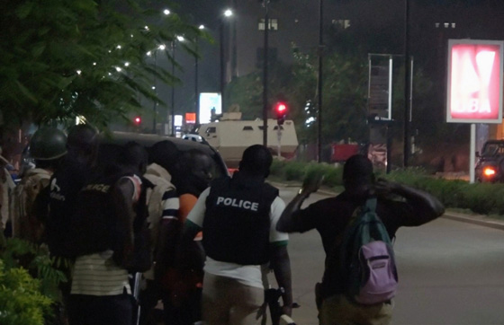 بوركينا: مقتل 17 شخصا واصابة العشرات بهجوم على مطعم تركي  صورة رقم 2