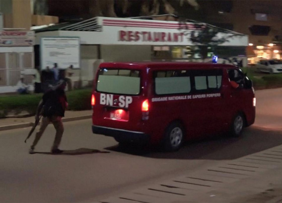 بوركينا: مقتل 17 شخصا واصابة العشرات بهجوم على مطعم تركي  صورة رقم 5