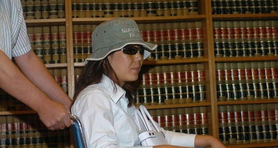 حرس الحدود الامريكي اعتدى عليها بوحشية والمحكمة تعوضها بمبلغ ضخم صورة رقم 1