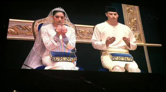 لاعب كرة سابق يعتنق الاسلام ويتزوج من اميرة ماليزية في حفل اسطوري صورة رقم 18