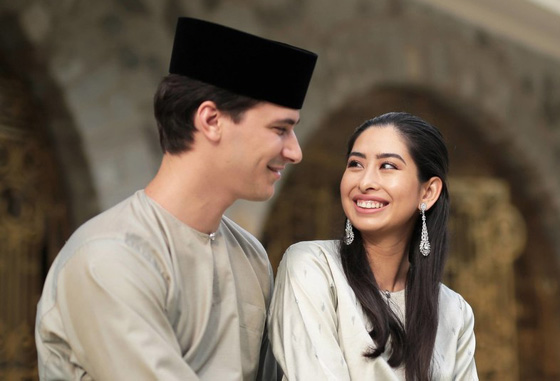 لاعب كرة سابق يعتنق الاسلام ويتزوج من اميرة ماليزية في حفل اسطوري صورة رقم 26