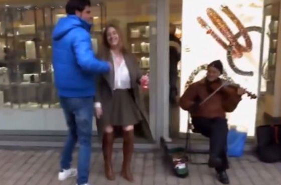 هولندا.. الإفراج عن صناع فيلم إباحي بعد تصوير مشاهد داخل كنيسة صورة رقم 4