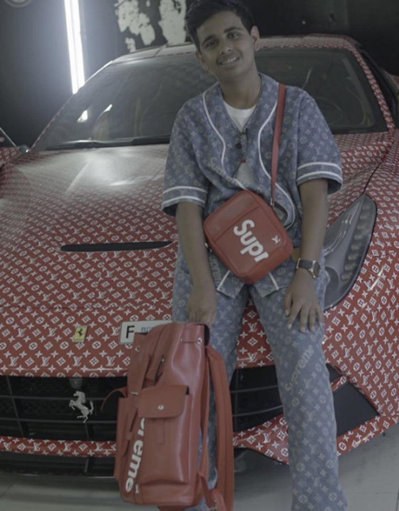 ملياردير إماراتي عمره 15 سنة ويمتلك سيارة بربع مليون دولار صورة رقم 3