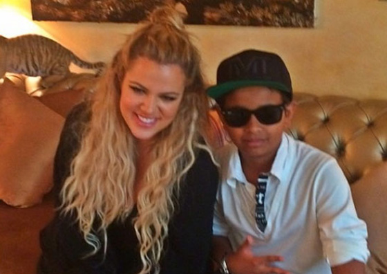 ملياردير إماراتي عمره 15 سنة ويمتلك سيارة بربع مليون دولار صورة رقم 16