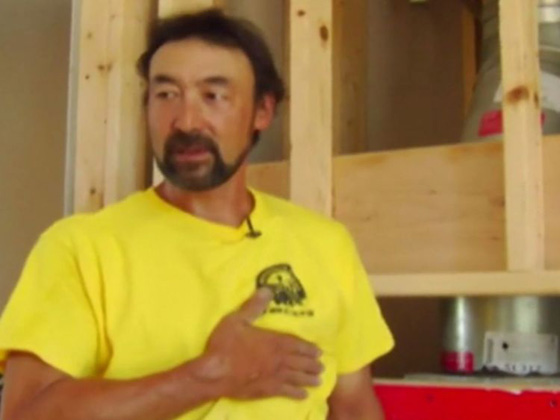 بالفيديو والصور.. مسمار يخترق قلب رجل أمريكي أطلقه على نفسه بالخطأ صورة رقم 6