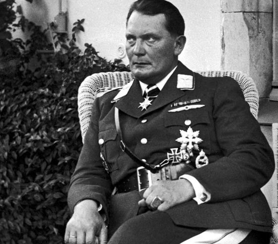 من ساعد هتلر على إشعال فتيل الحرب العالمية صورة رقم 1