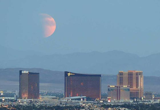 700 مليون دولار خسائر 150 ثانية كسوف للشمس صورة رقم 1