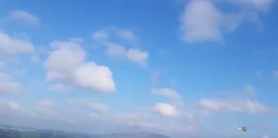  فيديو غريب صورته كاميرا هاتف سقط من طيارة من ارتفاع 1000 قدم! صورة رقم 1