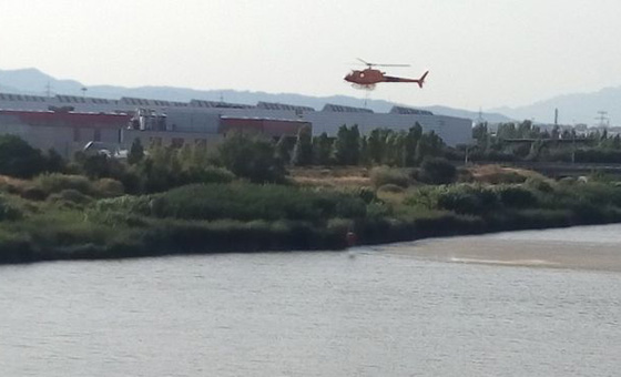 بالفيديو والصور.. اندلاع حريق ضخم في مطار برشلونة الدولي صورة رقم 5