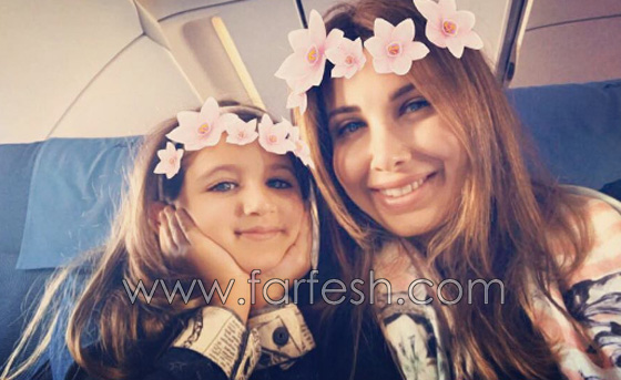 فيديو نانسي عجرم ترقص مع زوجها وإبنتيها وتبدو مثل اختهما صورة رقم 3
