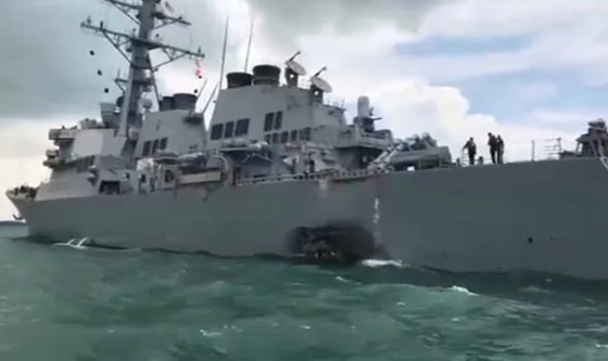 فقدان 10 بحارة اميركيين اثر اصطدام مدمرتهم بناقلة نفط في سنغافورة صورة رقم 18