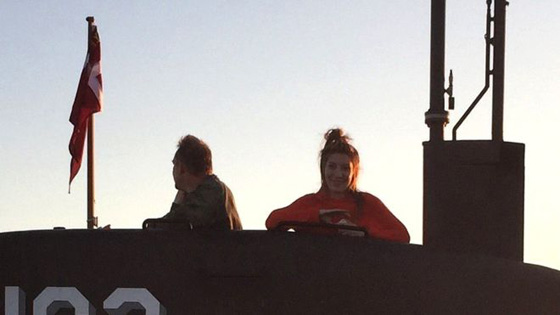 مخترع غواصة يلقى جثة صحافية في البحر بعد حادث وقع على متنها صورة رقم 1