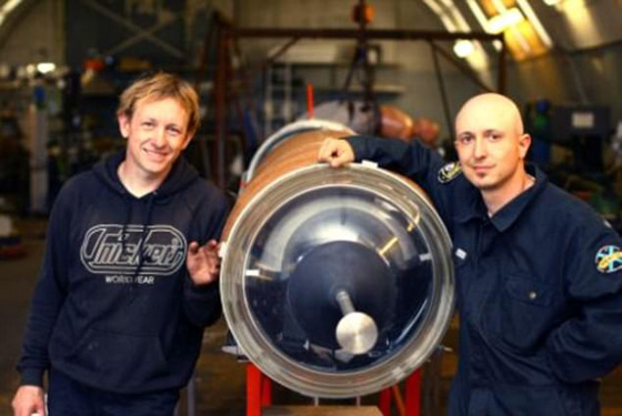 مخترع غواصة يلقى جثة صحافية في البحر بعد حادث وقع على متنها صورة رقم 22