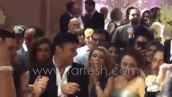 فيديو ريكي مارتن يرقص الدبكة بمهارة مع خطيبه السوري جوان يوسف صورة رقم 8