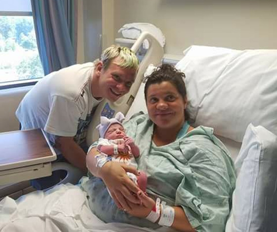 طفلة أمريكية ولدت يوم الكسوف وهكذا سميت..!! صورة رقم 2