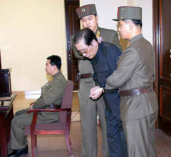 جونغ اون اعدم زوج عمته وتخلص من اخيه خوفا من خطة انقلابية ضده صورة رقم 1