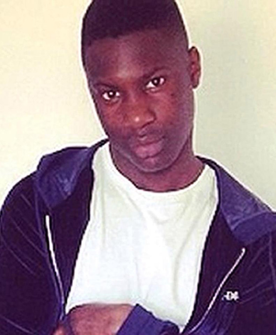 اب ينشر فيديو للحظة مقتل ابنه طعنا بسكين خلال مشاجرة! شاهد صورة رقم 2