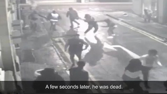 اب ينشر فيديو للحظة مقتل ابنه طعنا بسكين خلال مشاجرة! شاهد صورة رقم 6