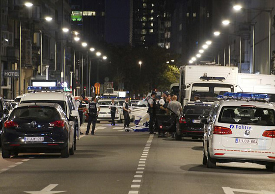 بروكسل: صاح الله اكبر وهاجم جنودا بلجيكيين فقتل دون ان يصيب احد! صورة رقم 6