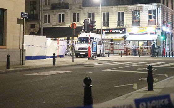 بروكسل: صاح الله اكبر وهاجم جنودا بلجيكيين فقتل دون ان يصيب احد! صورة رقم 7