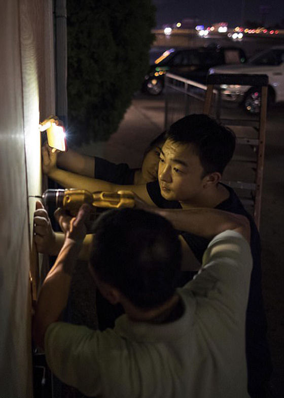 اعصار هارفي الرهيب يجتاح تكساس وترامب يعلن حالة الطوارئ.. فيديو صورة رقم 30