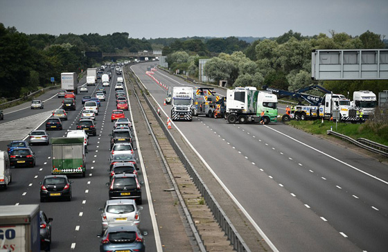 بريطانيا: 8 قتلى وعدة اصابات في أسوأ حادث سير منذ سنوات صورة رقم 10