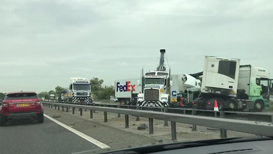 بريطانيا: 8 قتلى وعدة اصابات في أسوأ حادث سير منذ سنوات صورة رقم 13