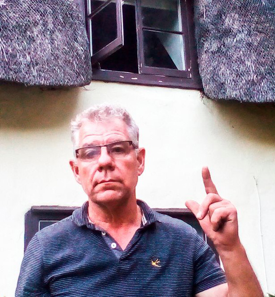 فيديو مخيف.. بريطاني يصور شبحا يفتح النافذة صورة رقم 4