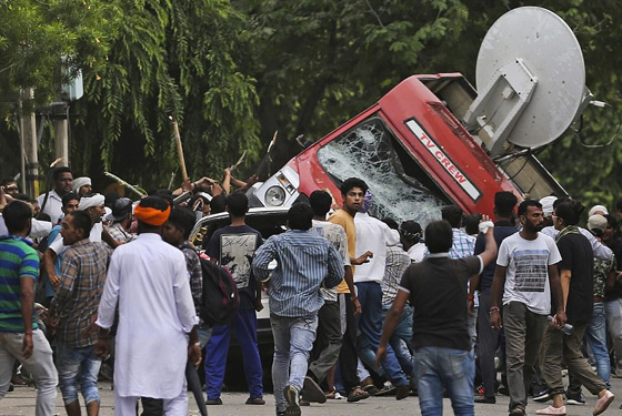  الهند: مدعي نبوّة يغتصب أتباعه ويُجبرهم على الإخصاء تقرباً للإله! صورة رقم 23