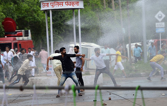  الهند: مدعي نبوّة يغتصب أتباعه ويُجبرهم على الإخصاء تقرباً للإله! صورة رقم 30