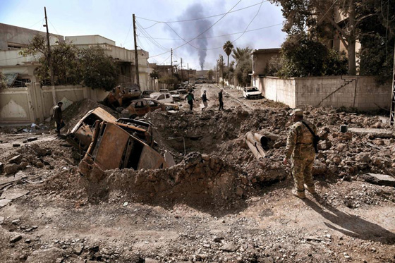 حياة مترفة بالازياء والسيارات الى جانب الموت والجوع بالعراق صورة رقم 24