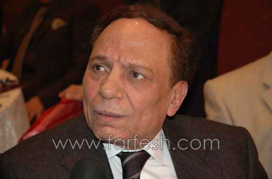 مادلين طبر غاضبة من عادل امام والزعيم يداعب مذيعة محجبة.. بالفيديو صورة رقم 5
