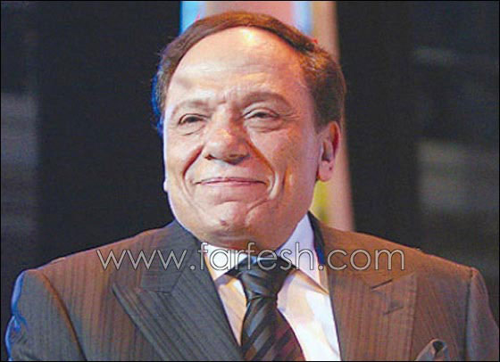 مادلين طبر غاضبة من عادل امام والزعيم يداعب مذيعة محجبة.. بالفيديو صورة رقم 7