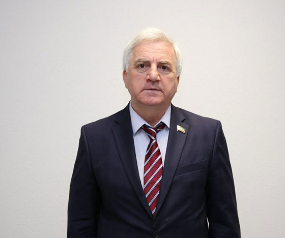 فيديو يوثق لحظة إطلاق النار على نائب شيشاني صورة رقم 3