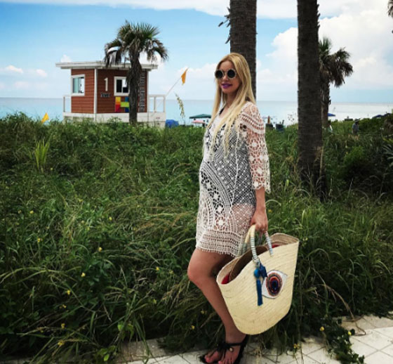 صور الإعلامية التونسية عائشة عثمان شبيهة ايفانكا ترامب! صورة رقم 2